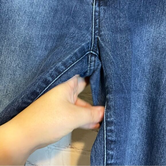 Baccini Dark Wash Skinny Jeans size 10 - Picture 3 of 9